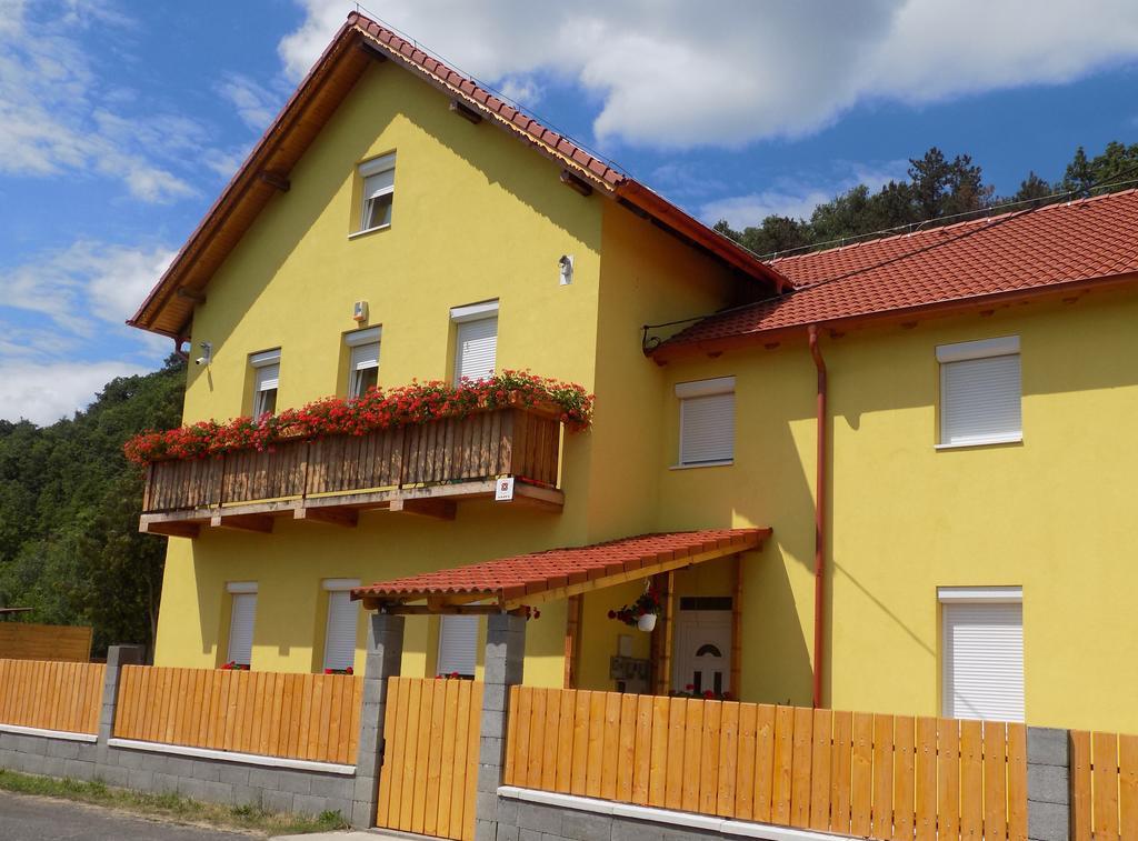 Hotel Bakterház Vendégház Nagyvisnyó Exteriér fotografie